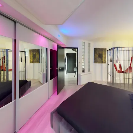 Le Donjon Port Nature 5 Village Naturiste Cap D'agde Apartment